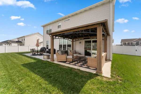 $524,900 | 213 Grandale Drive, Valparaiso, IN 46385