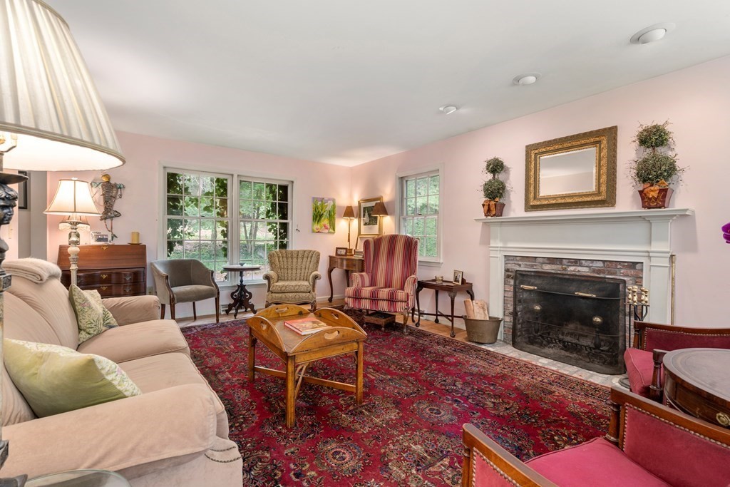 26 Dudley Road Sudbury, MA 01776 - Photo 6 of 21 Gallery Image 6