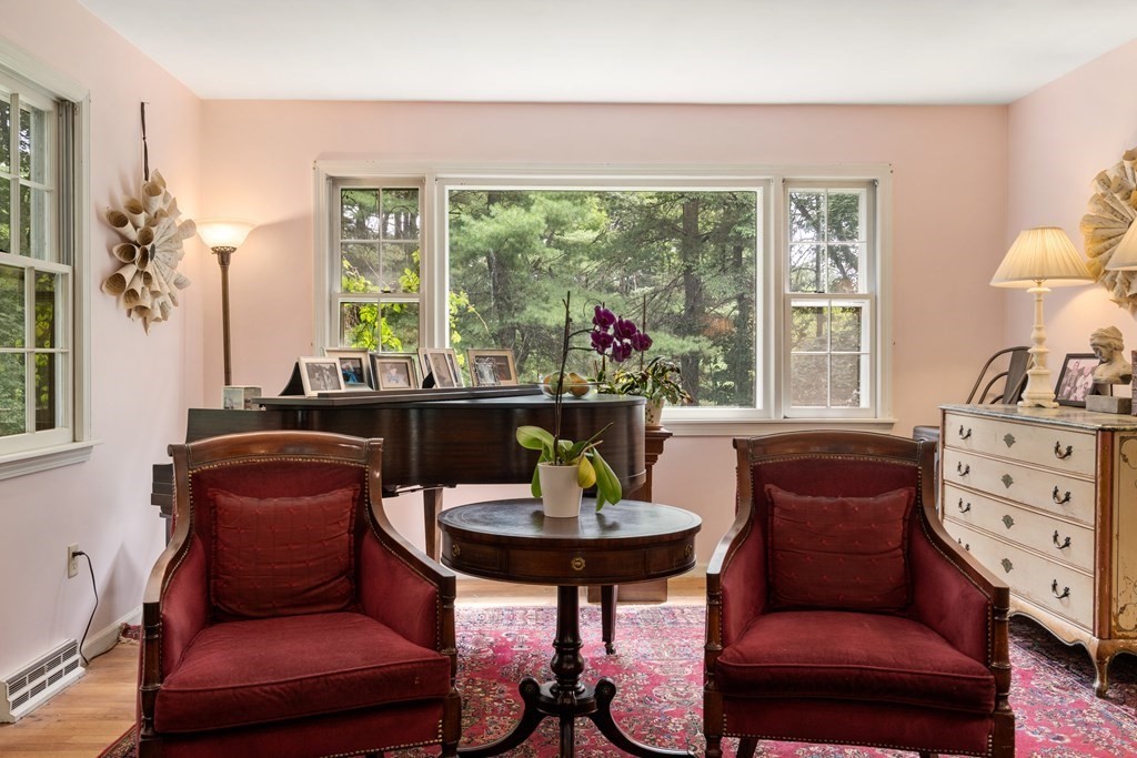 26 Dudley Road Sudbury, MA 01776 - Photo 8 of 21 Gallery Image 8