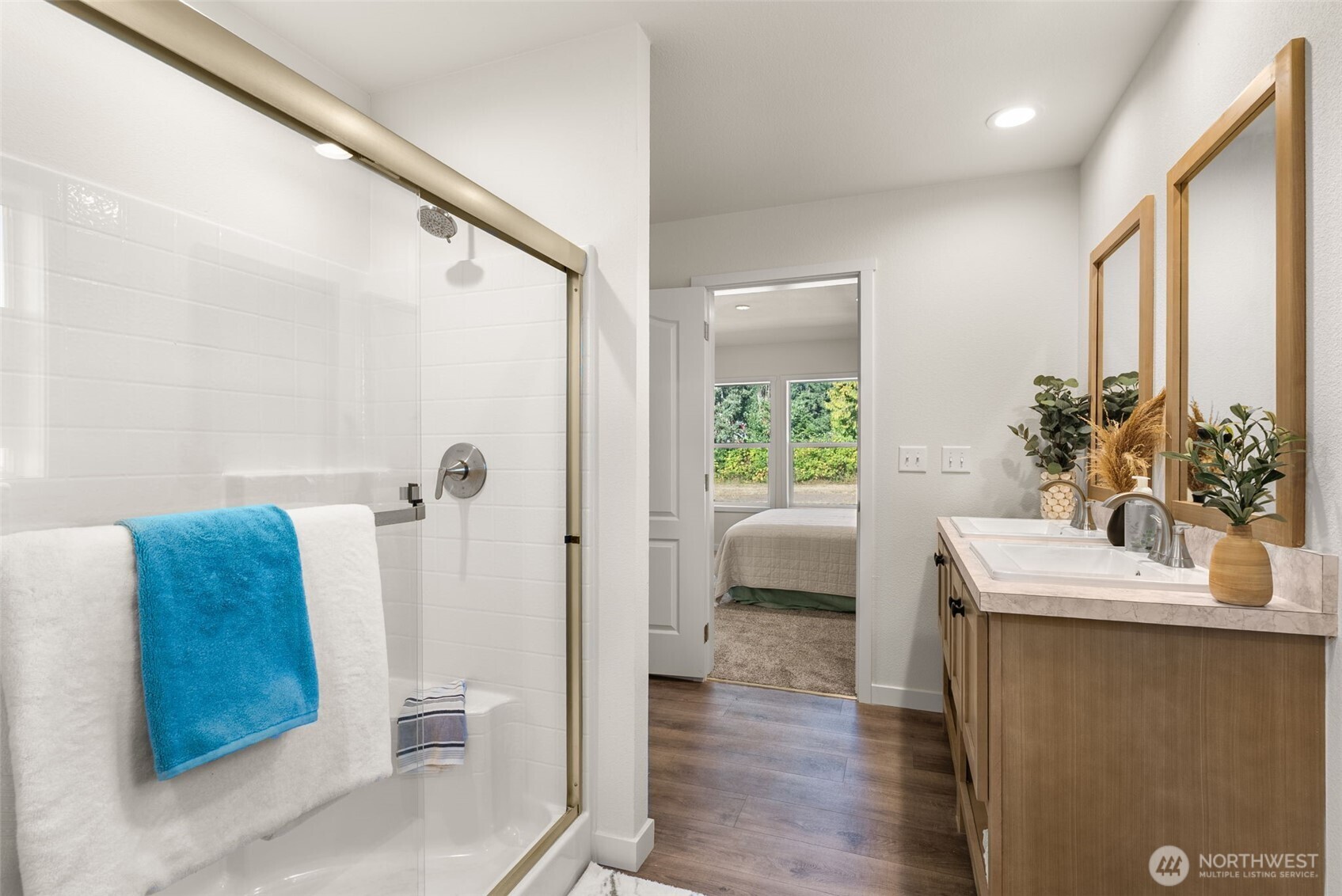 1088 Koontz Road Napavine, WA 98532 - Photo 14 of 36 a en suite bathroom with a granite countertop sink and a mirror