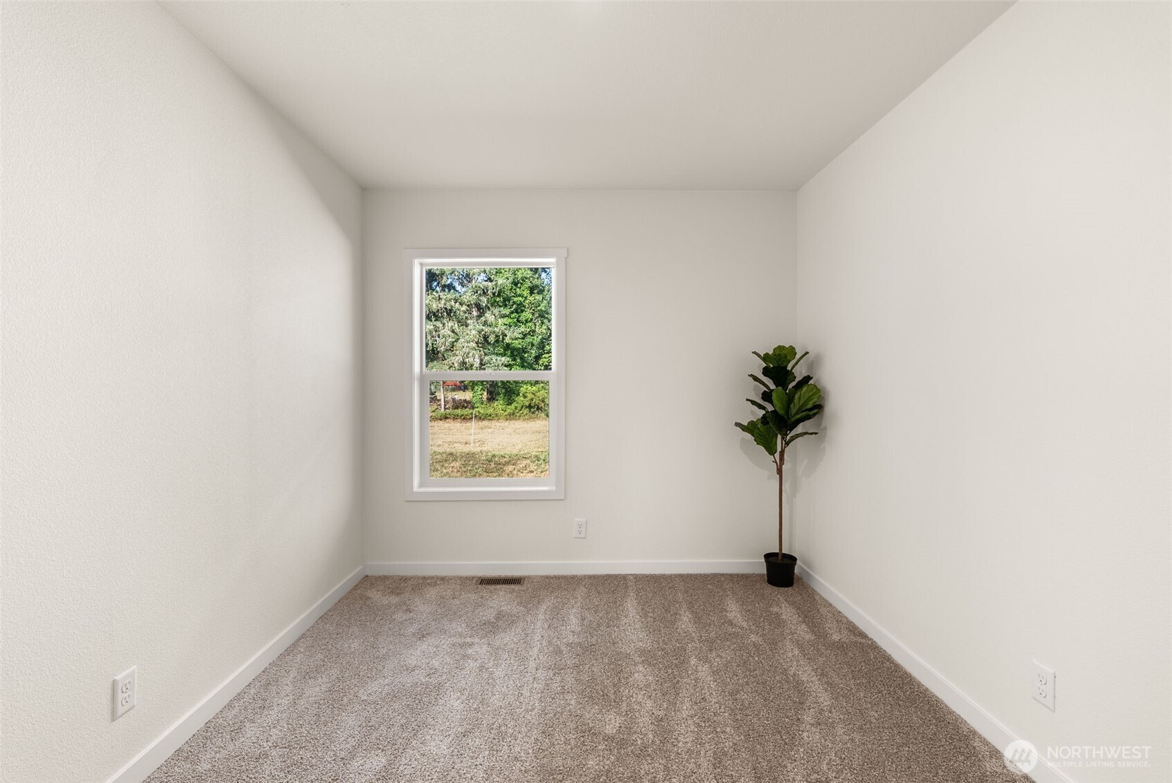 1088 Koontz Road Napavine, WA 98532 - Photo 20 of 36 an empty room with a window