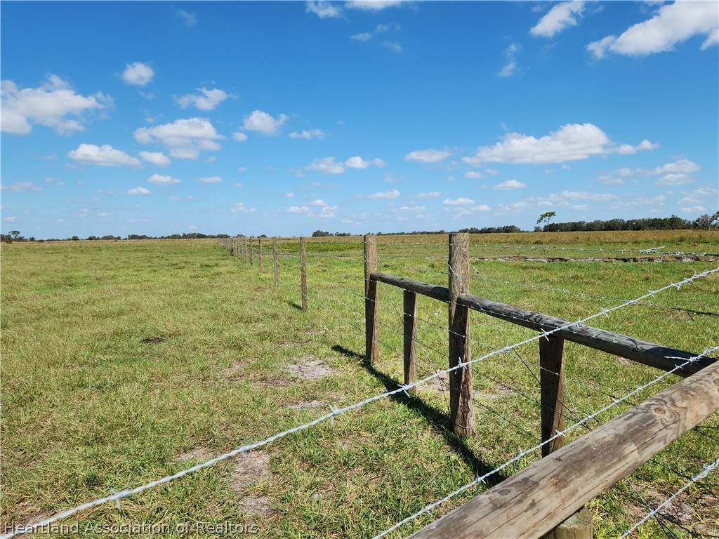 1008 Cattle Road Venus, FL 33960 - Photo 6 of 12 Gallery Image 6