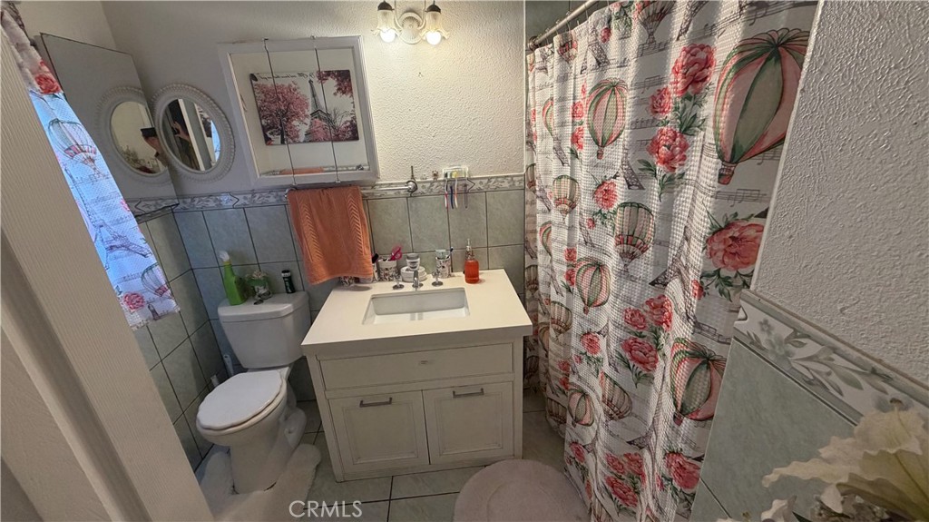 48 Paradise Carson, CA 90745 - Photo 9 of 15