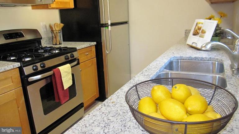 6034 Addison Road Capitol Heights, MD 20743 - Photo 24 of 26 Kitchen
