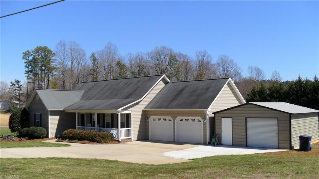 3886 Hoover Hill Road Trinity, NC 27370 - Photo 2 of 14