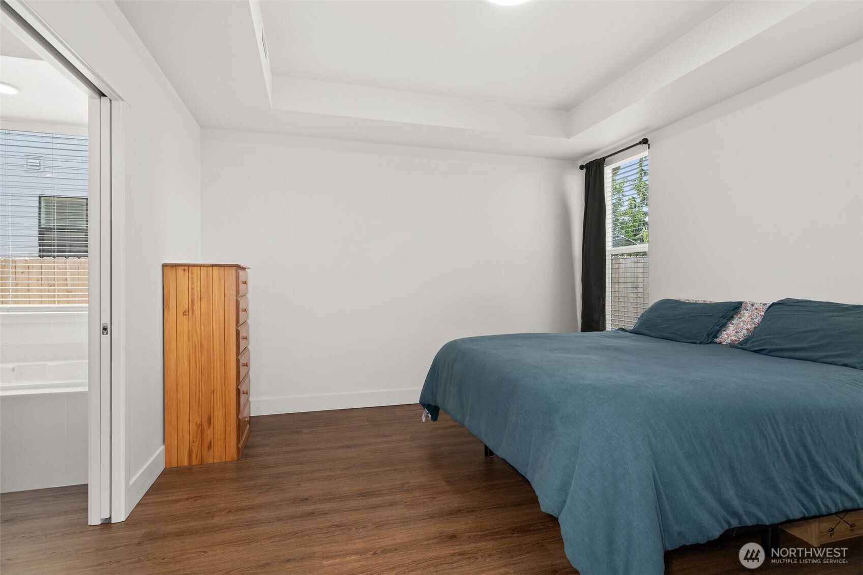 501 Pagget Avenue Winlock, WA 98596 - Photo 14 of 30 a bedroom with a bed and a window