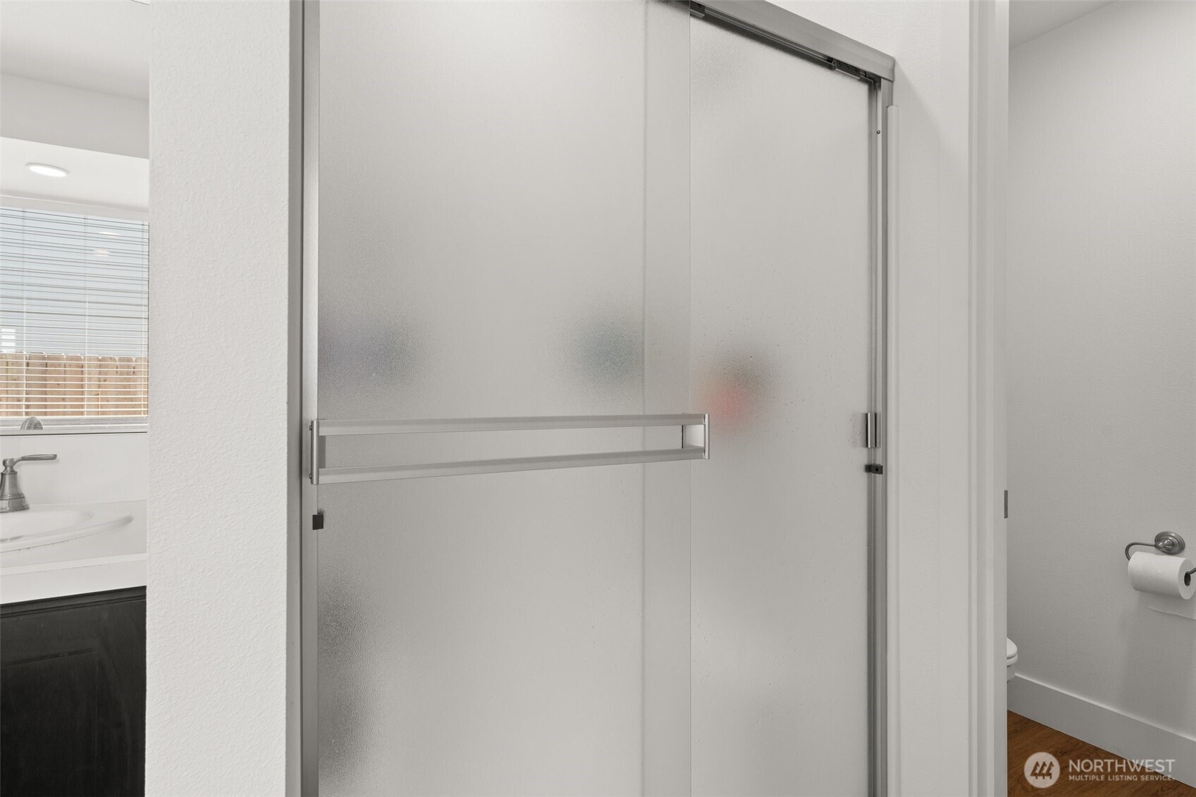 501 Pagget Avenue Winlock, WA 98596 - Photo 19 of 30 a bathroom with a shower