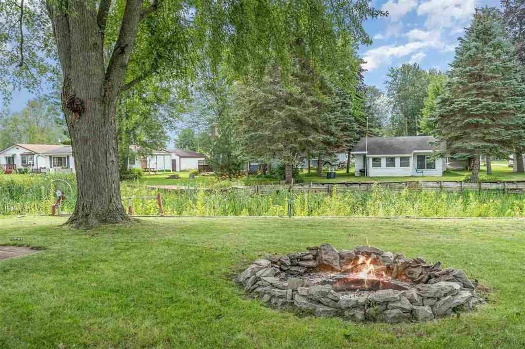 321 Bruce Road Beaverton, MI 48612 - Photo 3 of 23 Gallery Image 3