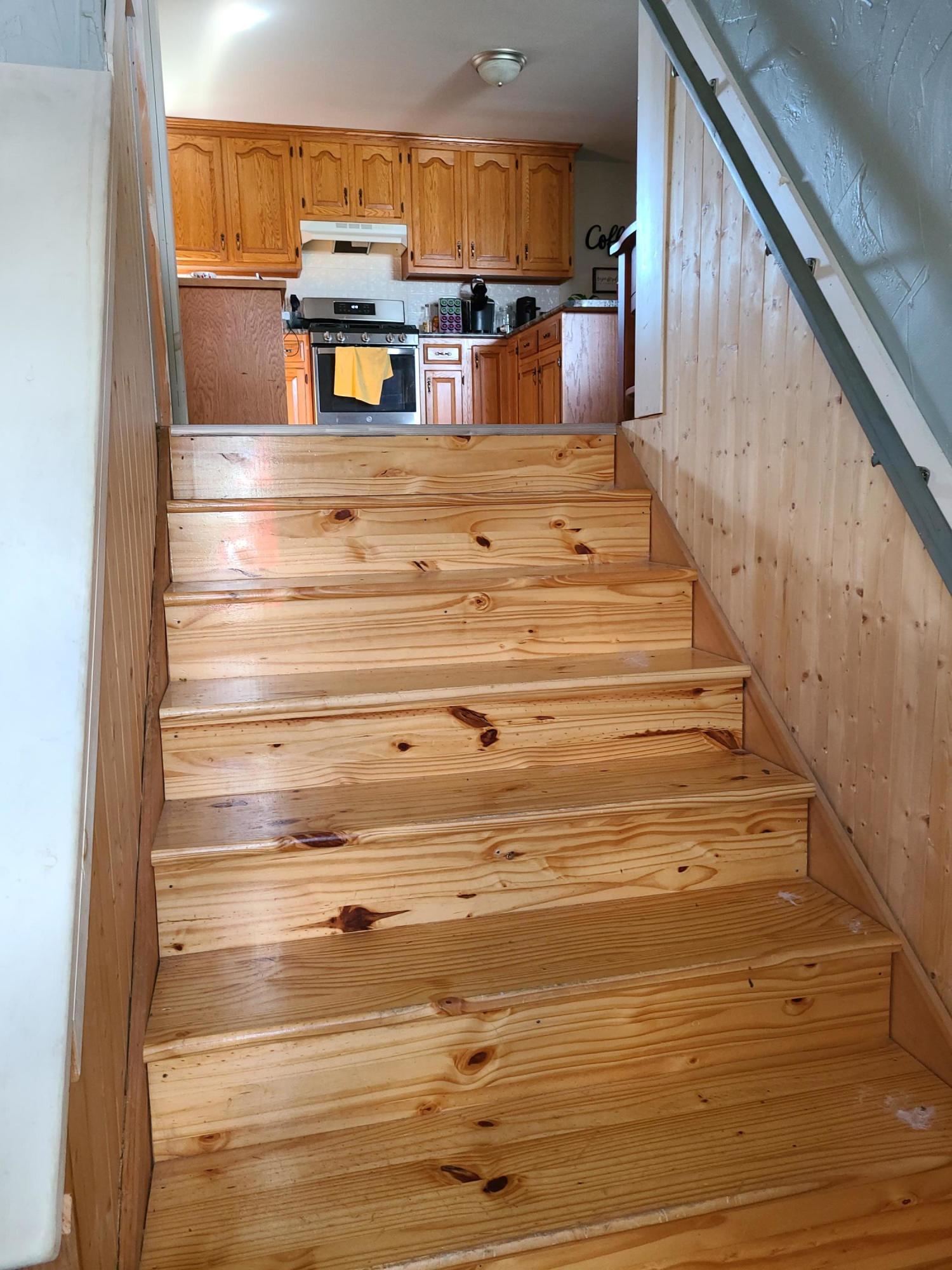 131 Potter Road Hudson, ME 04449 - Photo 4 of 35 entrystairs