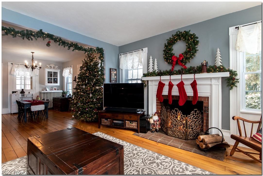 852 South Hametown Road Akron, OH 44321 - Photo 7 of 35 Curl up with a good book in front of the warm fire!