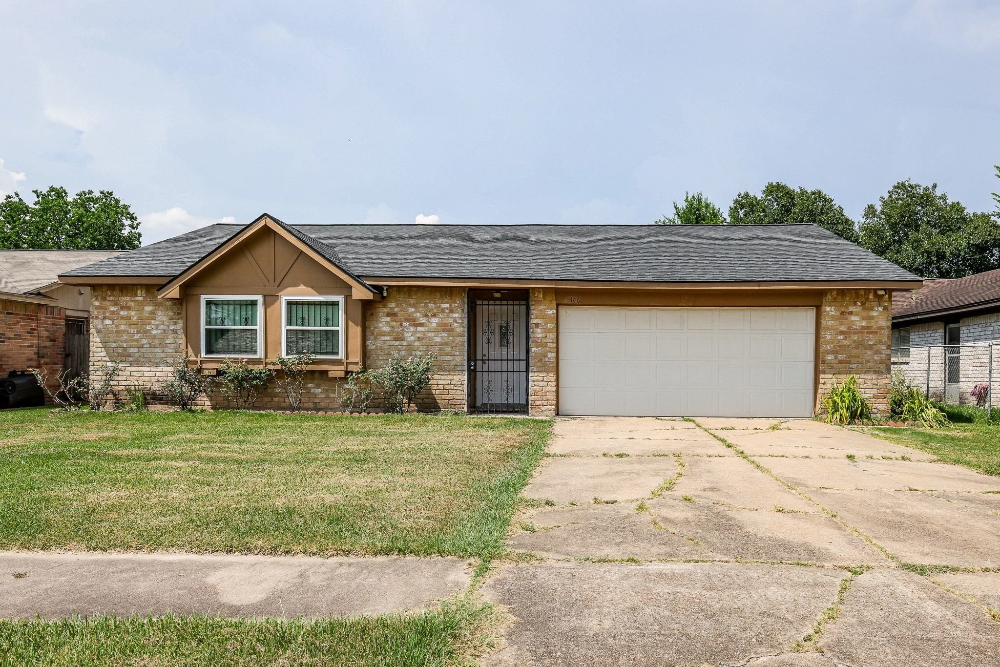 5146 Court Road Houston, TX 77053 - Photo 1 of 20