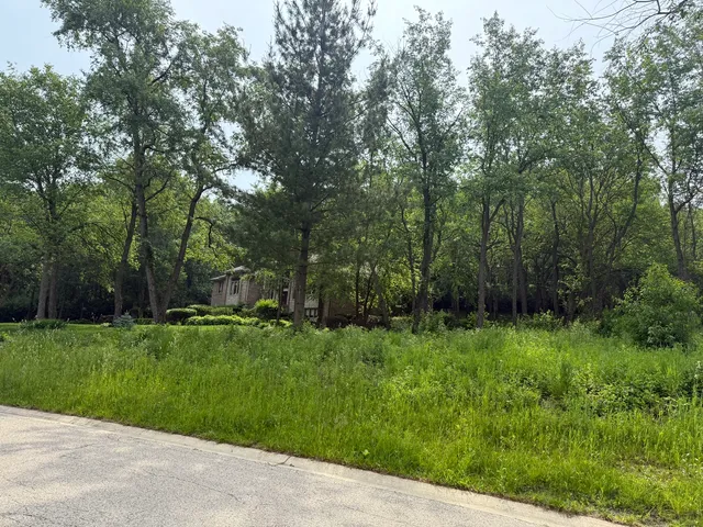 $75,000 | 3888 Carlisle Drive, Crystal Lake, IL 60012