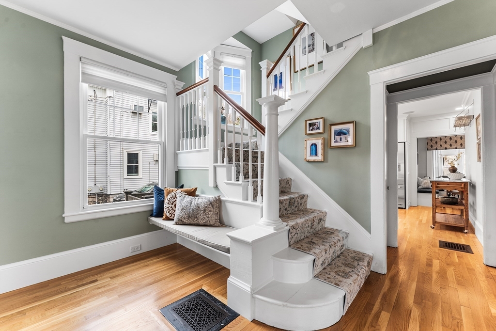 435 Lexington Street Waltham, MA 02452 - Photo 2 of 34