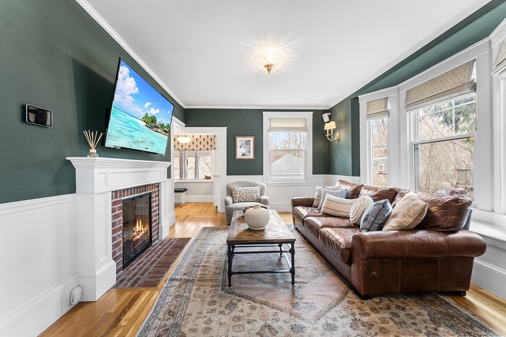 435 Lexington Street Waltham, MA 02452 - Photo 6 of 34