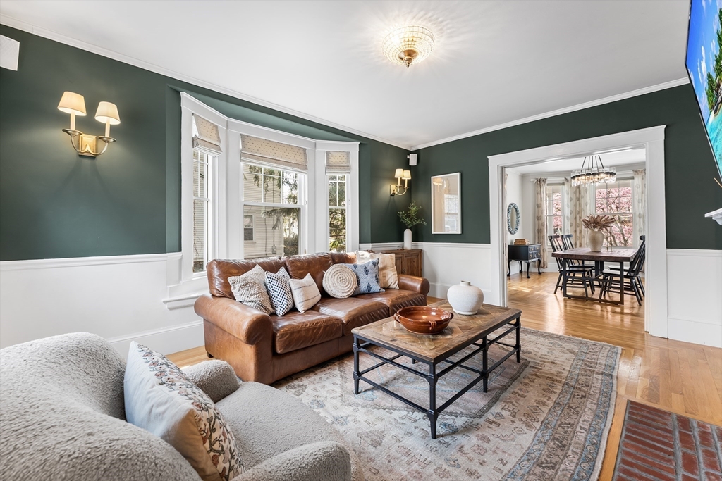 435 Lexington Street Waltham, MA 02452 - Photo 7 of 34