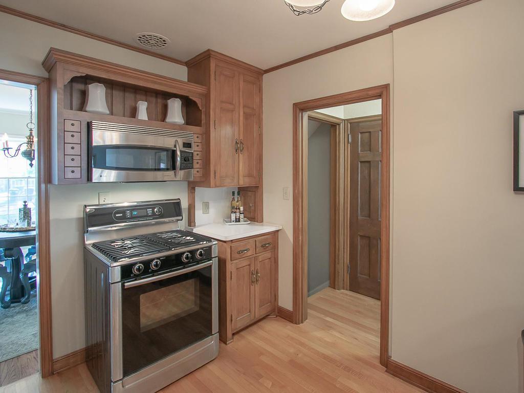 4804 Maple Road Edina, MN 55424 - Photo 14 of 24