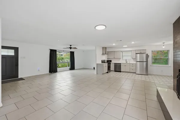 $2,000 | 1007 Golden Trophy Drive, Dallas, TX 75232