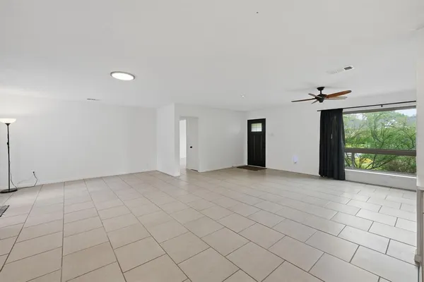 $2,000 | 1007 Golden Trophy Drive, Dallas, TX 75232