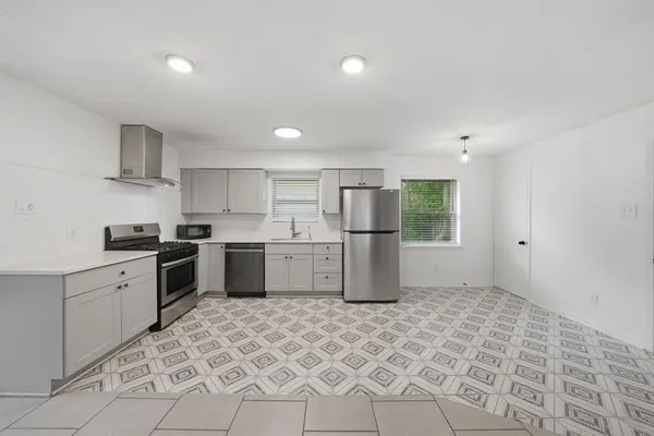$2,000 | 1007 Golden Trophy Drive, Dallas, TX 75232