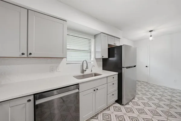 $2,000 | 1007 Golden Trophy Drive, Dallas, TX 75232