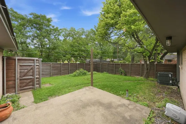$2,000 | 1007 Golden Trophy Drive, Dallas, TX 75232