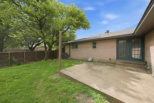$2,000 | 1007 Golden Trophy Drive, Dallas, TX 75232
