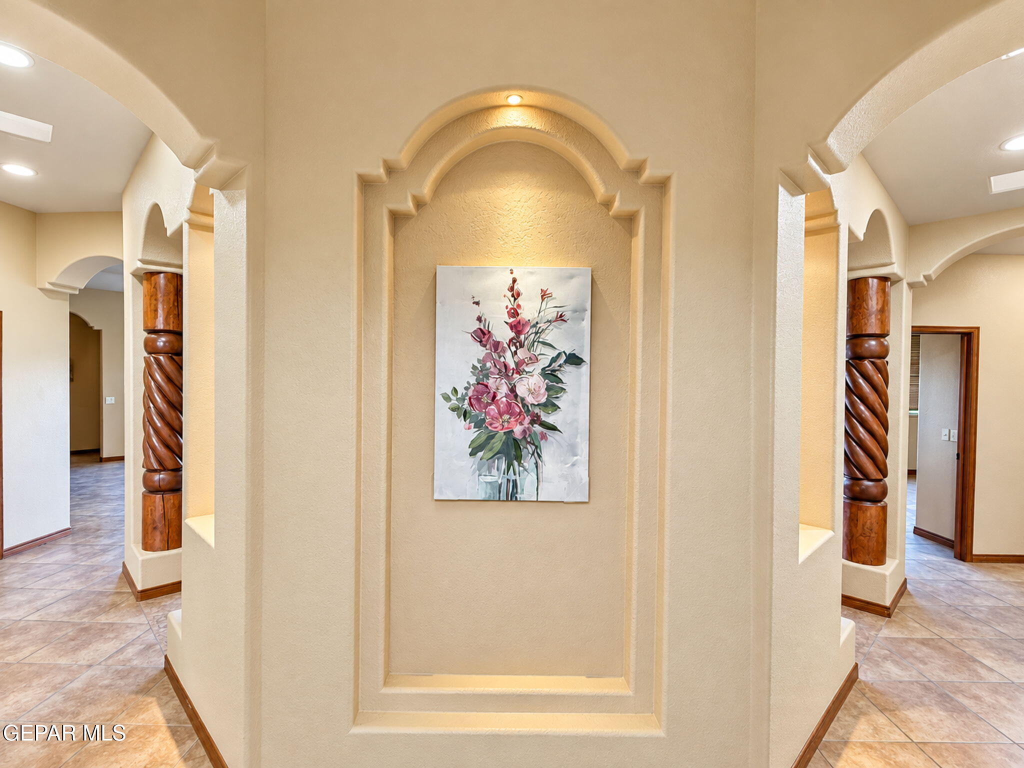 8175 Constitution Road Las Cruces, NM 88007 - Photo 12 of 102 Hallway