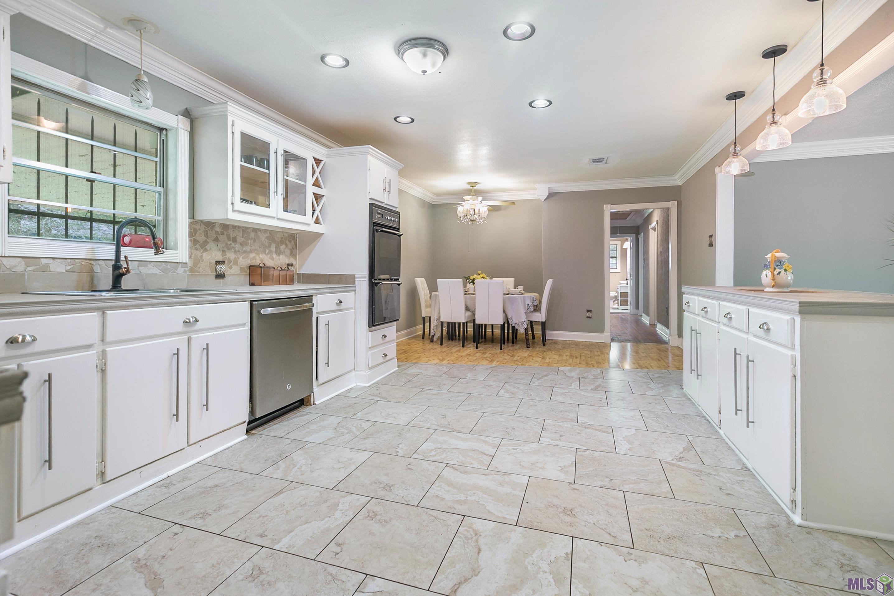 924 Valcour Drive Baton Rouge, LA 70806 - Photo 4 of 15
