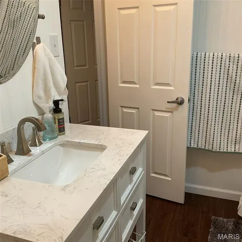 $210,000 | 2131 Hill Crest Drive, Highland, IL 62249