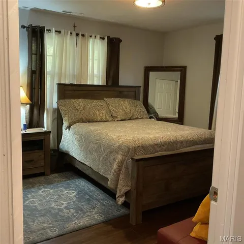 $205,555 | 2131 Hill Crest Drive, Highland, IL 62249