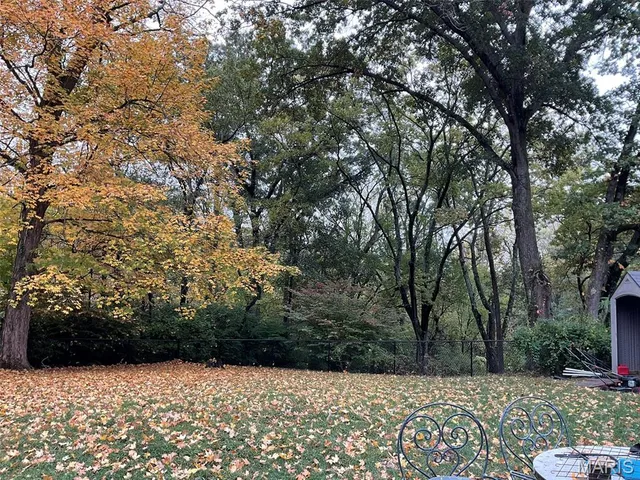 $210,000 | 2131 Hill Crest Drive, Highland, IL 62249