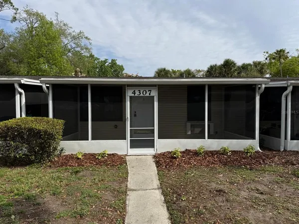 $1,100 | 4307 East Michigan Street, Unit 4307, Orlando, FL 32812