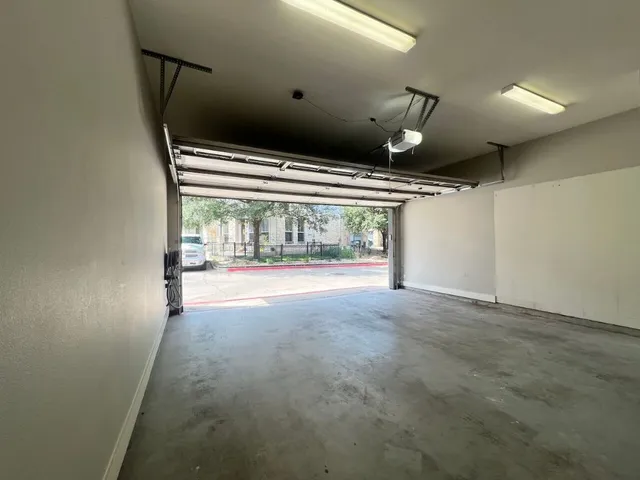 $3,850 | 2520 Bluebonnet Lane, Unit 5, Austin, TX 78704