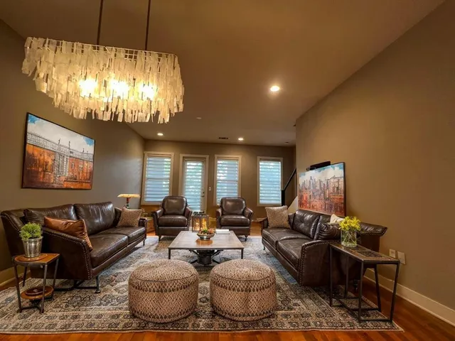 $3,850 | 2520 Bluebonnet Lane, Unit 5, Austin, TX 78704