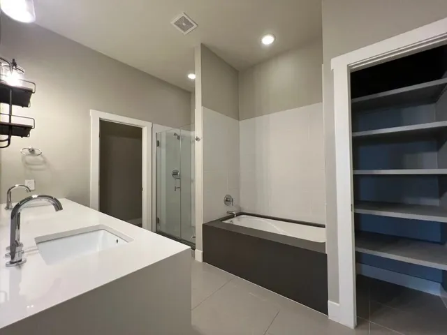 $3,850 | 2520 Bluebonnet Lane, Unit 5, Austin, TX 78704
