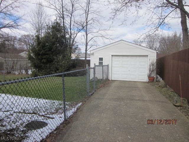 1619 Bronson Road Akron, OH 44305 - Photo 2 of 22 Gallery Image 2