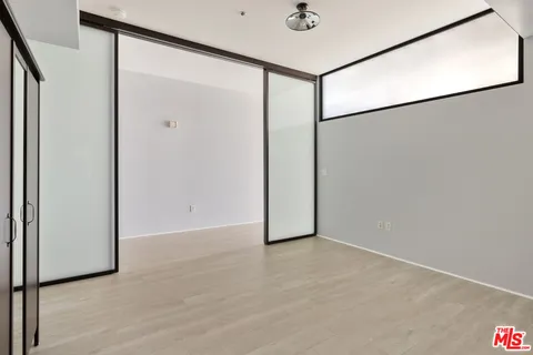 $1,190,000 | 1111 South Grand Avenue, Unit 1211, Los Angeles, CA 90015