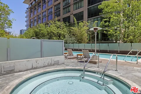$1,190,000 | 1111 South Grand Avenue, Unit 1211, Los Angeles, CA 90015