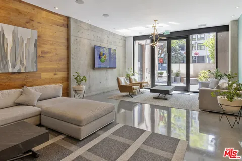 $1,190,000 | 1111 South Grand Avenue, Unit 1211, Los Angeles, CA 90015