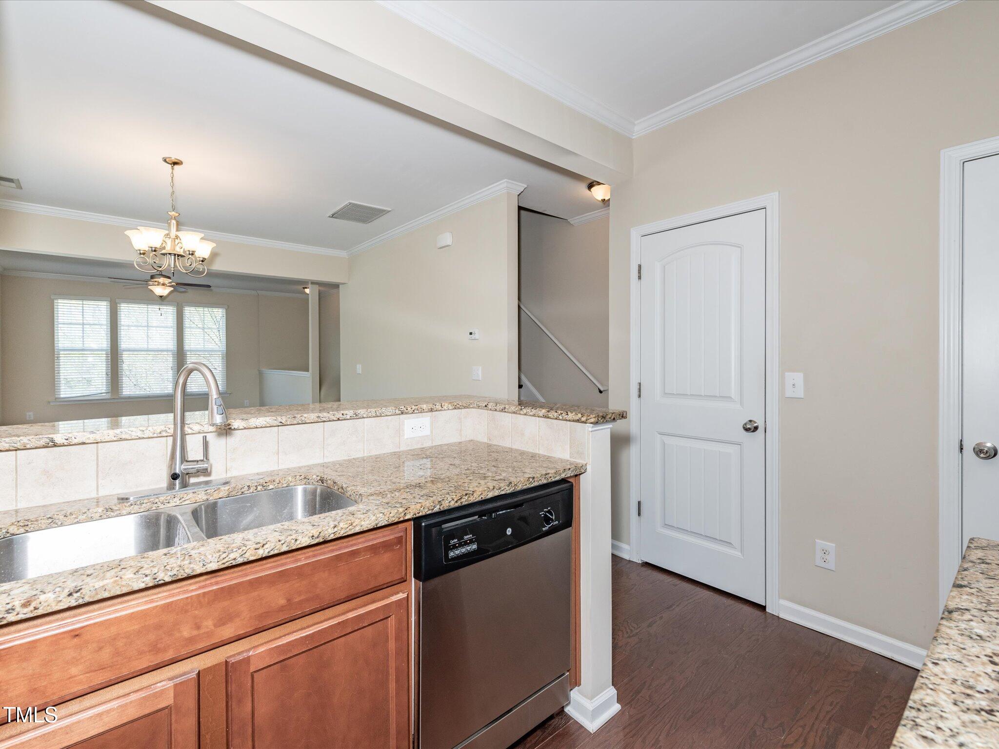 3000 Summerhouse Road Cary, NC 27519 - Photo 13 of 29 14-DSC_0415