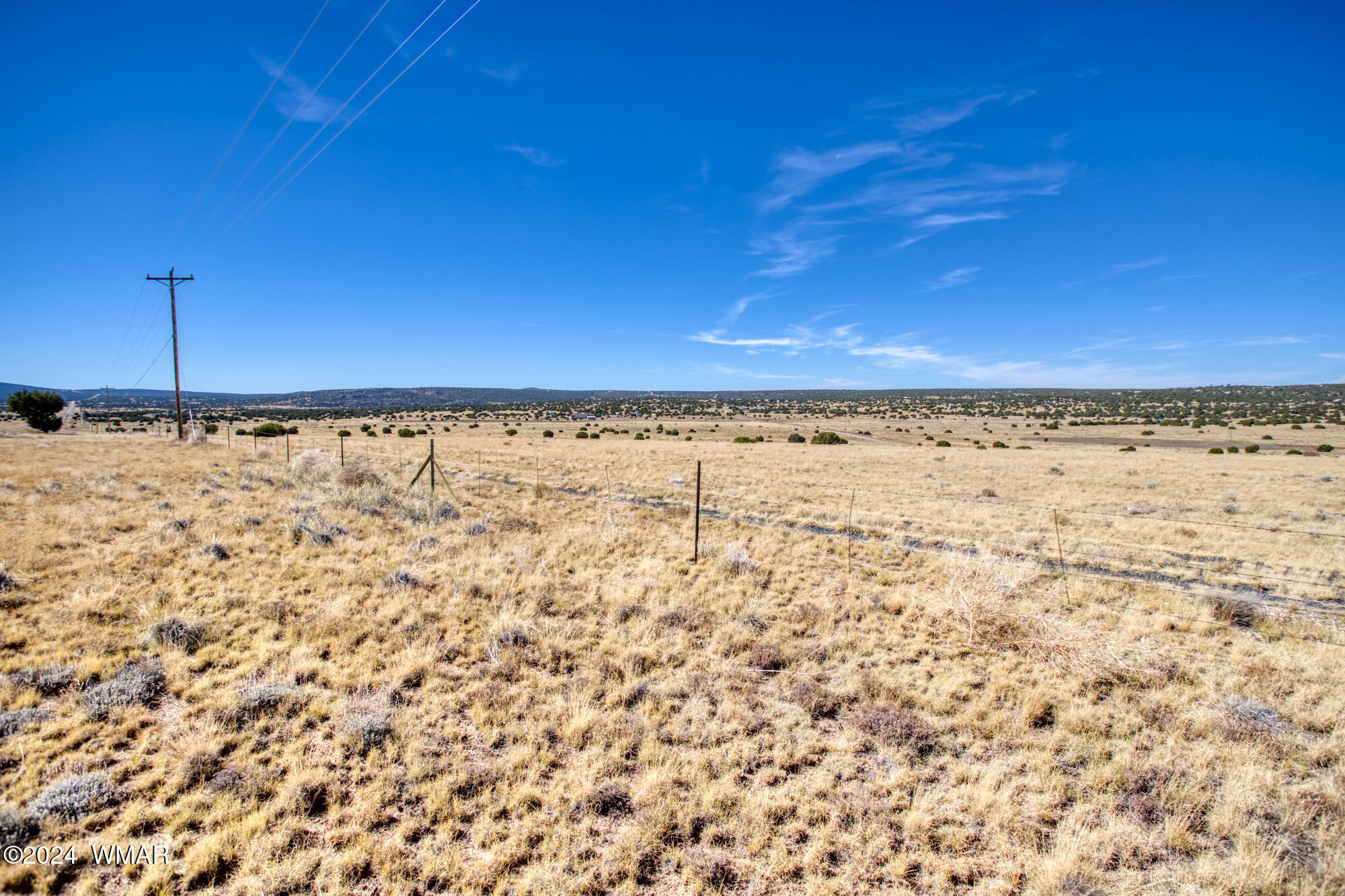 182- St Concho Az 85924 Concho, AZ 85924 - Photo 7 of 8 a view of a road from a yard