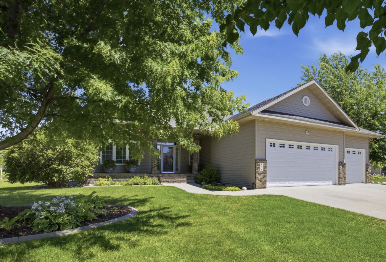 868 32nd Street South Moorhead, MN 56560 - Photo 2 of 63