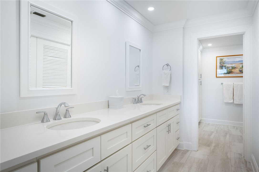 1901 Bay Road, Unit 302 Vero Beach, FL 32963 - Photo 17 of 36 Gallery Image 17