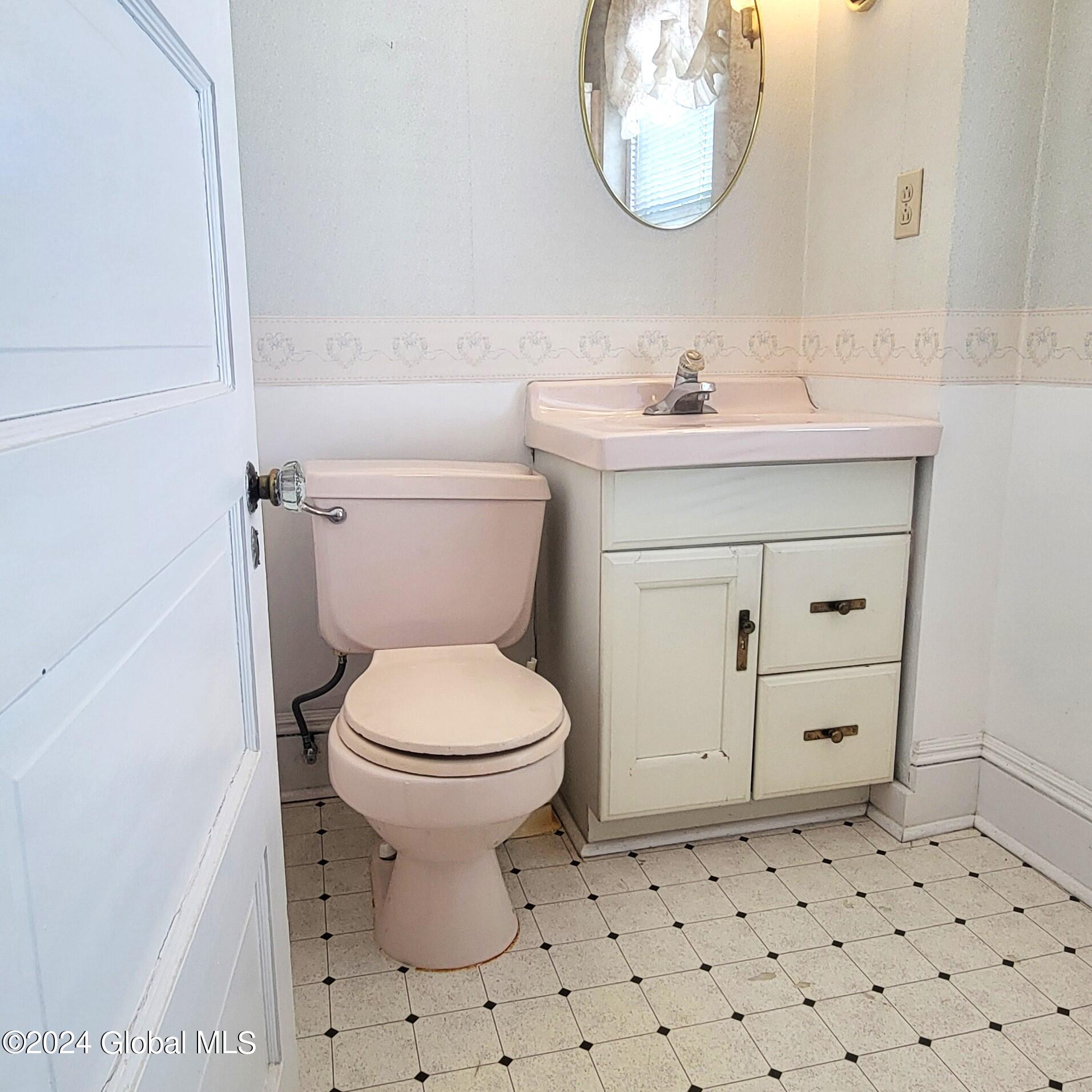 147 3rd Avenue Rensselaer, NY 12144 - Photo 14 of 17 147thirdprimarybath