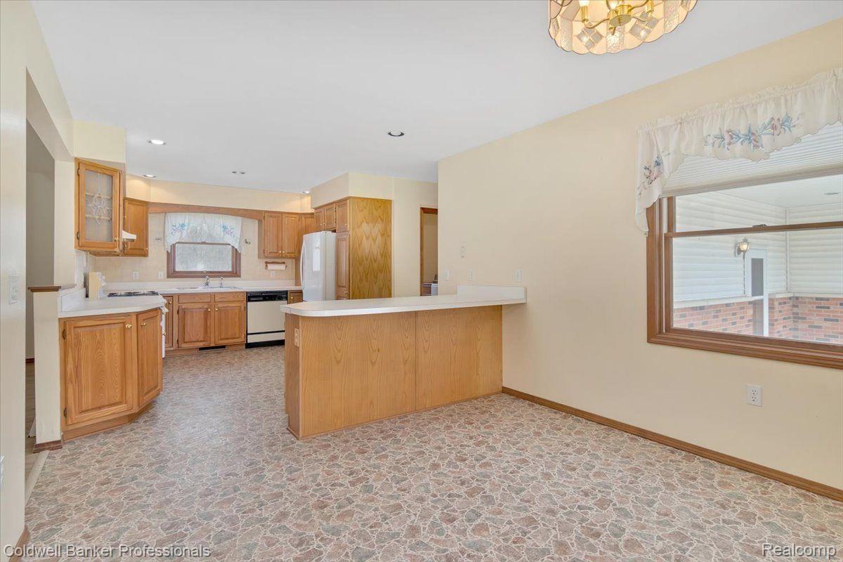 2133 North Branch Road North Branch, MI 48461 - Photo 11 of 33 Gallery Image 11