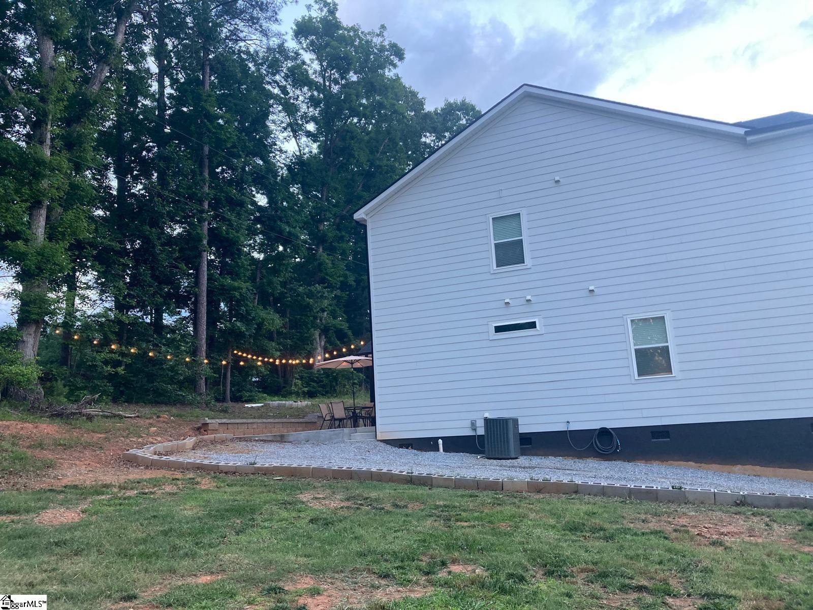125 Clover Street Liberty, SC 29657 - Photo 4 of 25