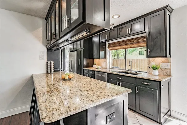 $425,000 | 3008 Glenwood Court, Bedford, TX 76021