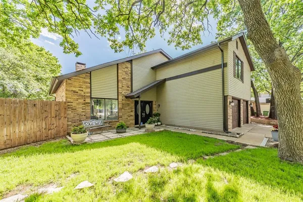 $425,000 | 3008 Glenwood Court, Bedford, TX 76021