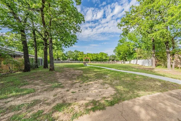 $425,000 | 3008 Glenwood Court, Bedford, TX 76021