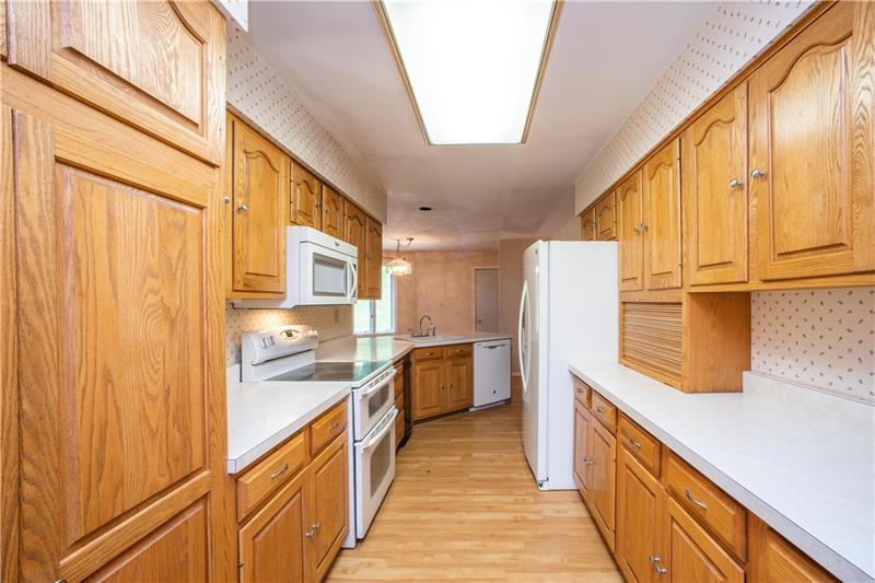 2875 Old Washington Road Canonsburg, PA 15317 - Photo 9 of 25 Gallery Image 9